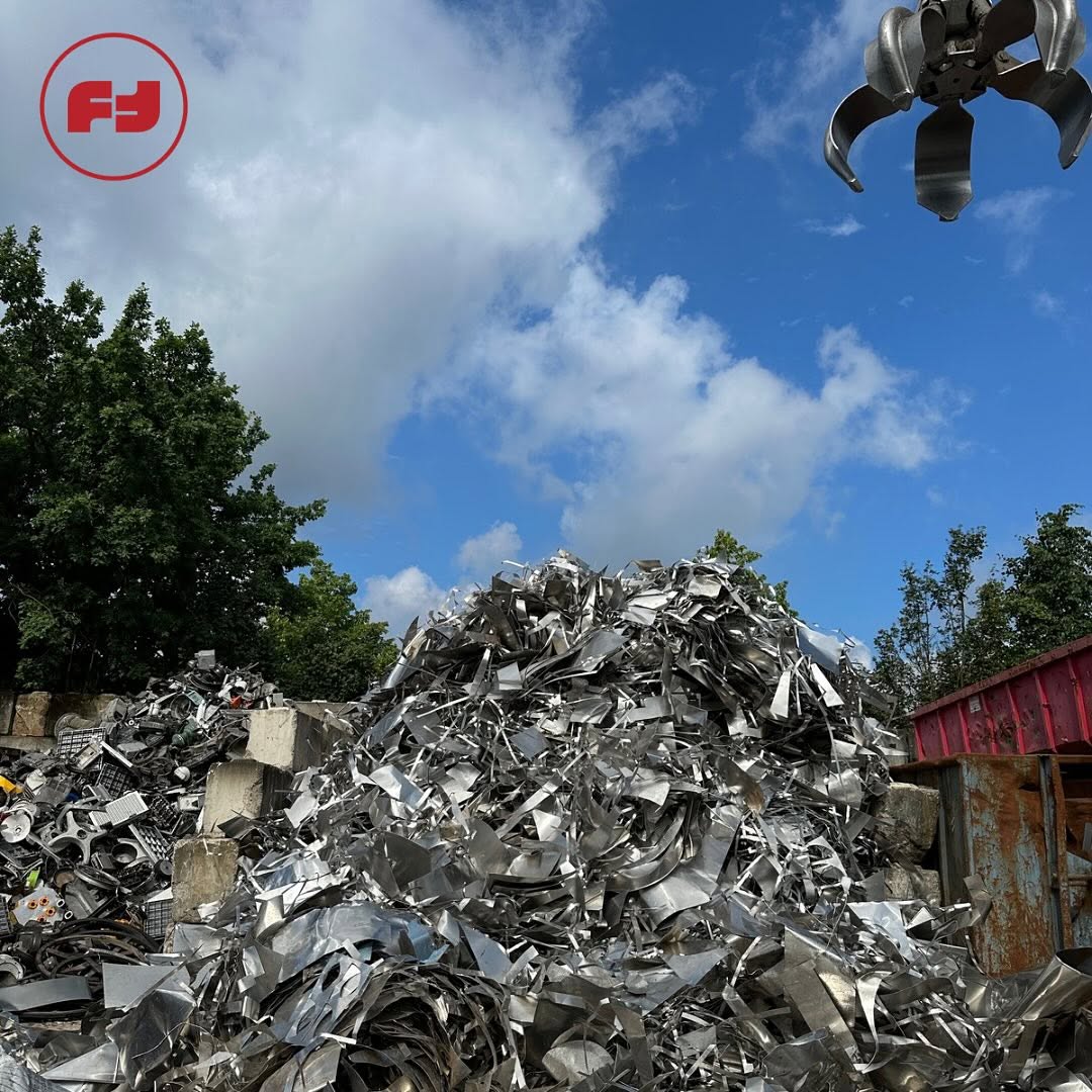 So schön neu 🆕👀

.
.
.

#schrott
#hamburg / #kaltenkirchen
#metall
#recycling 
#entsorgung 
#schrotthandel
#pinneberg